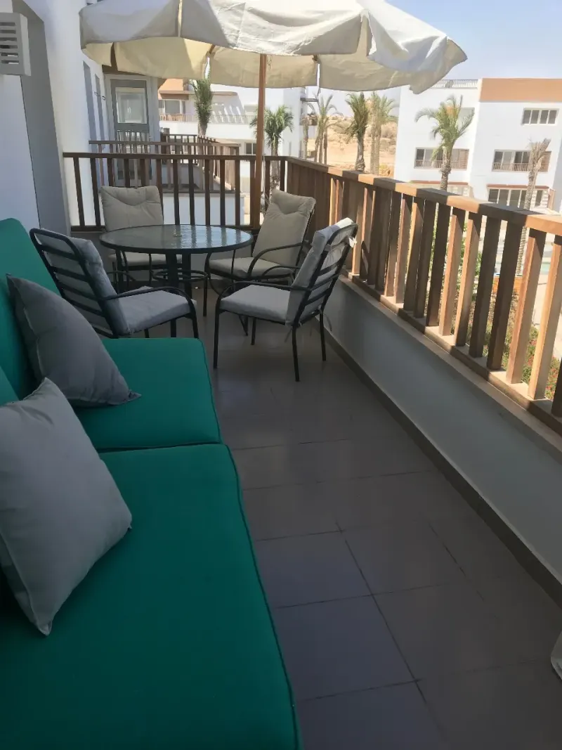 C02-S04 Beachtown 2 Bedroom Apartment — photo 6