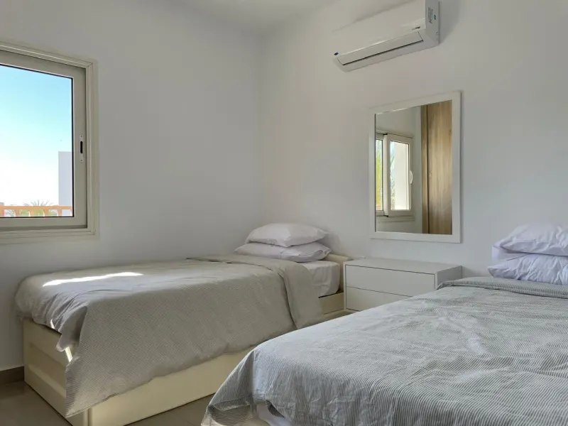 C02-S08 Beachtown 2 Bedroom Apartment, photo 6