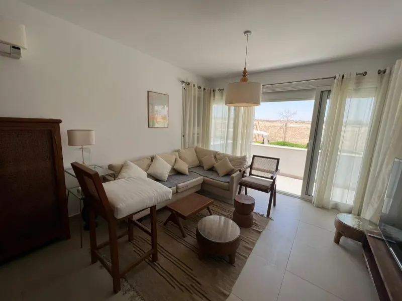 C03-G03 Beachtown 2 Bedroom Apartment — photo 2