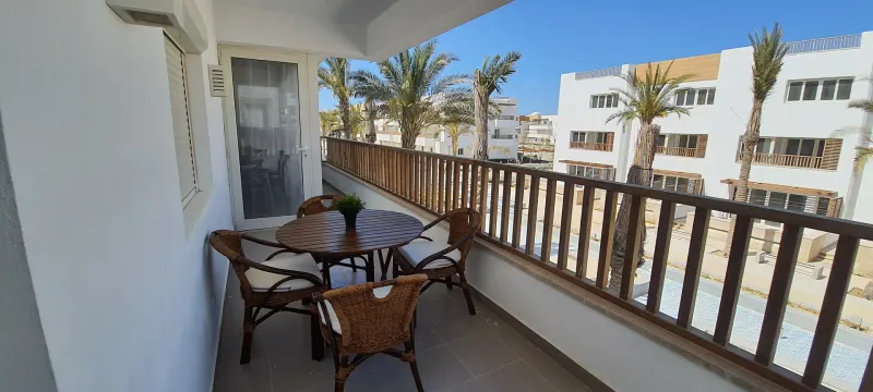C08-F04 Beachtown 2 Bedroom Apartment — photo 4