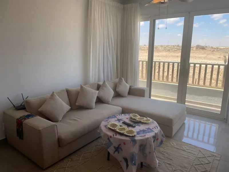 C08-F05 Beachtown 2 Bedroom Apartment — photo 3