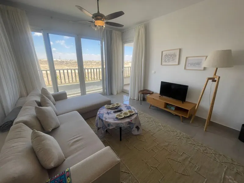 C08-F05 Beachtown 2 Bedroom Apartment, photo 8