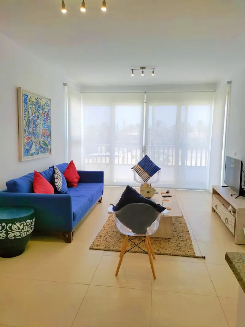 D01-F13 Beachtown 2 Bedroom Apartment, photo 2