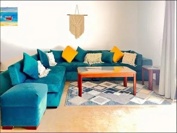 E01-F Residences 2 Bedroom + Maid's Room Chalet, photo 2