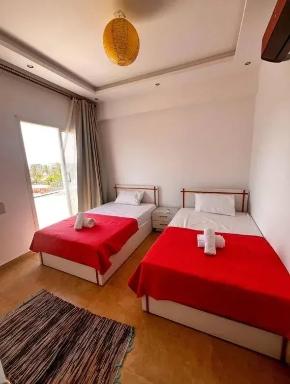 E01-F Residences 2 Bedroom + Maid's Room Chalet, photo 8