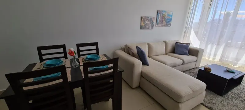 E01-F03 Beachtown 2 Bedroom Apartment, photo 2