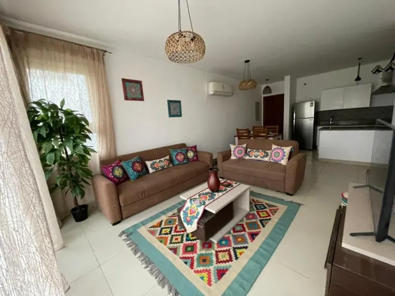 E01-G08 Beachtown 2 Bedroom Apartment, photo 2