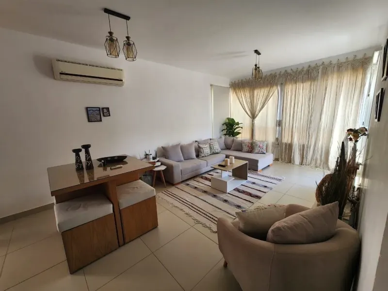 E01-S02 Beachtown 2 Bedroom Apartment, photo 2