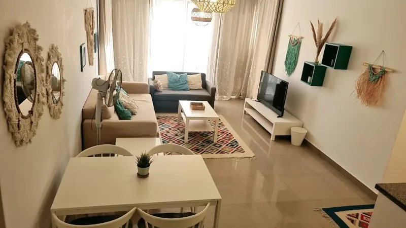 E02-G06 Beachtown 2 Bedroom Apartment