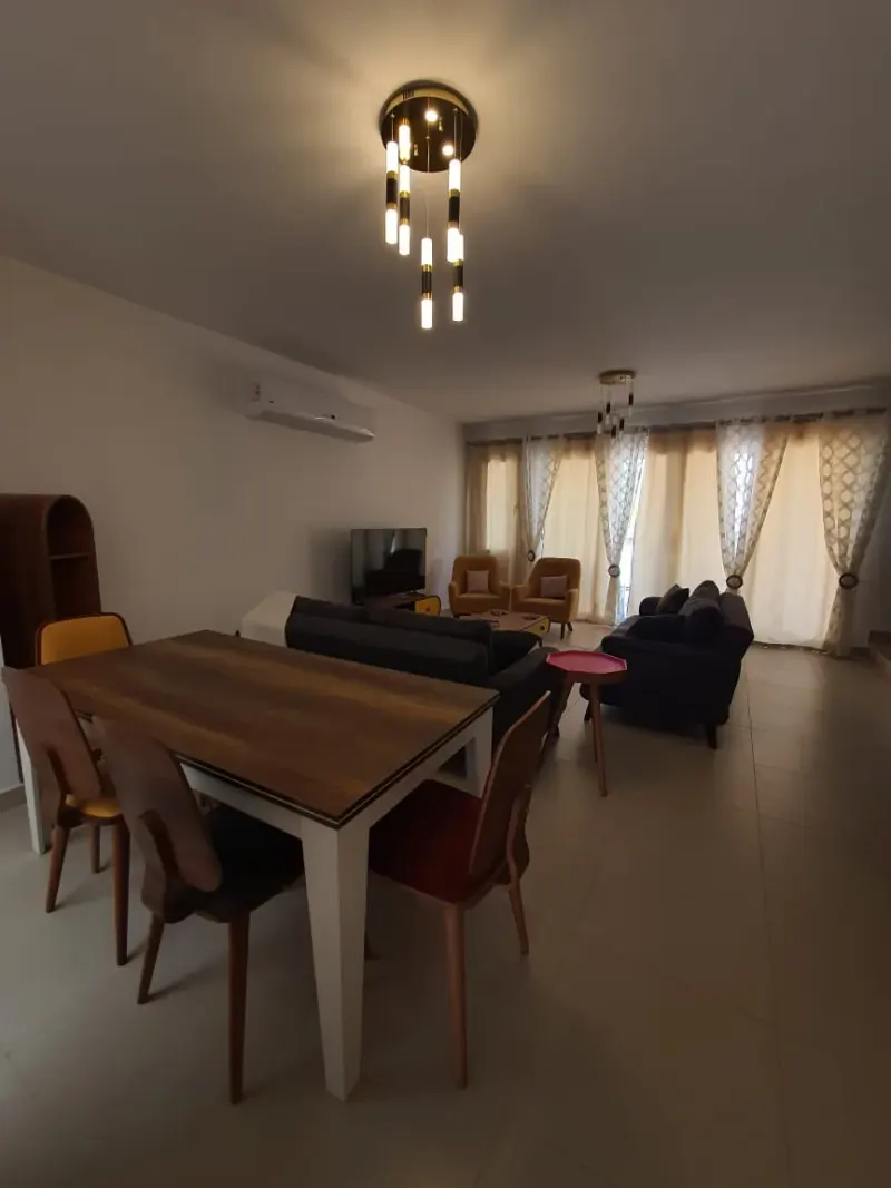 E05 Beachtown 4 Bedroom + Maid's Room Townvilla, photo 2