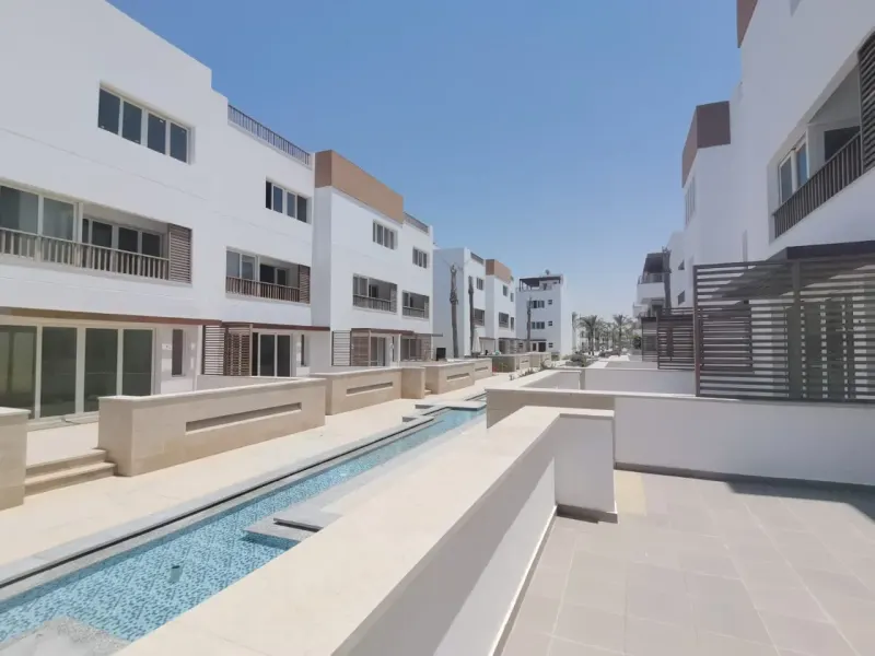 E10 Beachtown 3 Bedroom + Maid's Room Townhome, photo 8