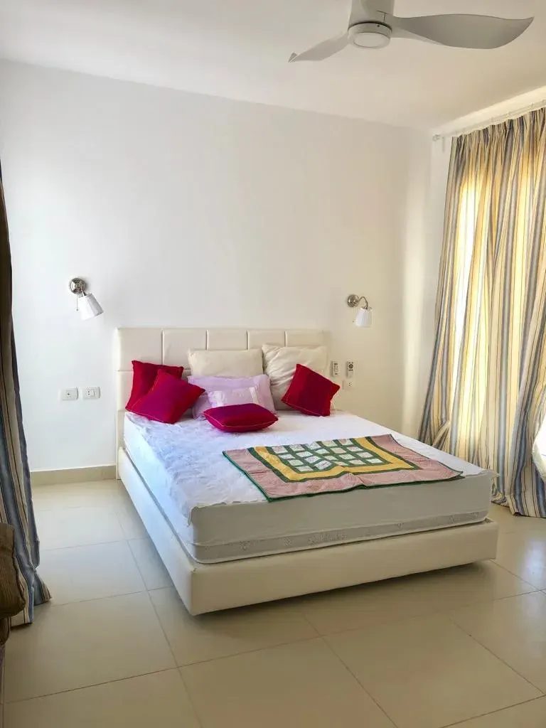 E32-F Residences 3 Bedroom + Maid's Room Chalet, photo 4