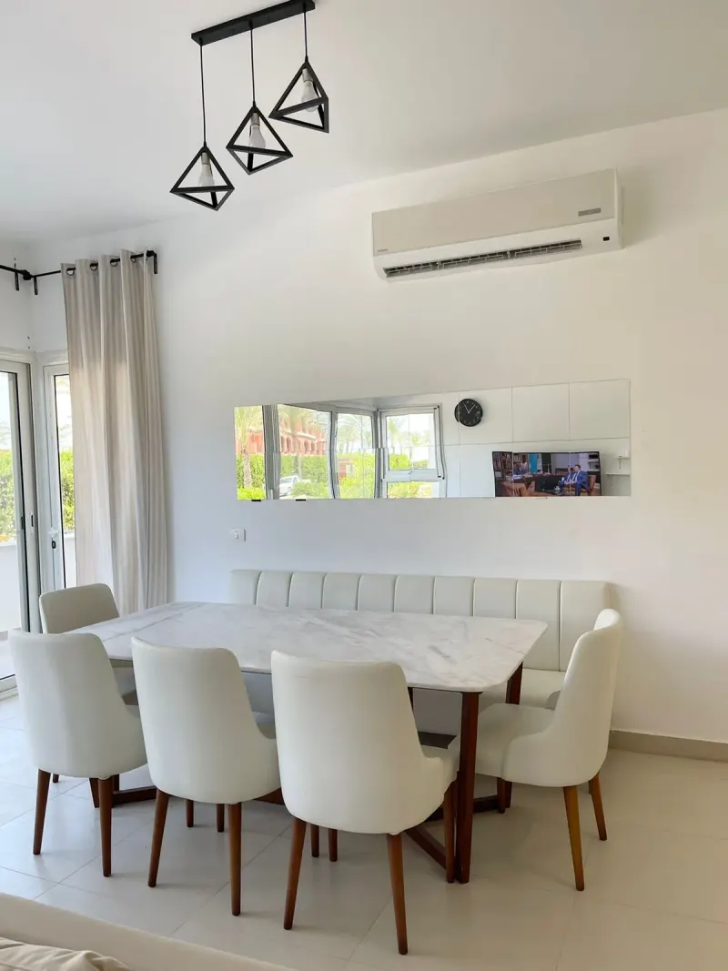 F02-G03 Beachtown 2 Bedroom + Maid's Room Apartment, photo 2