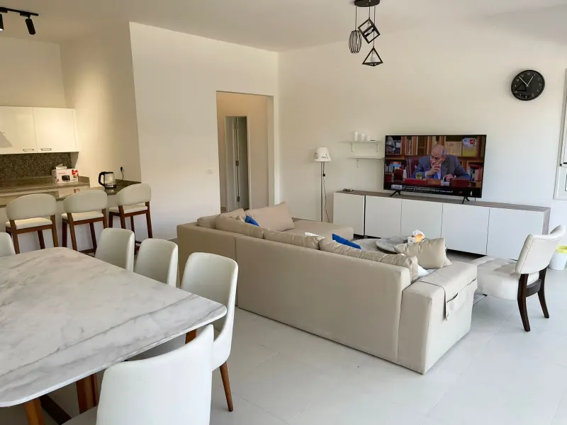 F02-G03 Beachtown 2 Bedroom + Maid's Room Apartment, photo 5