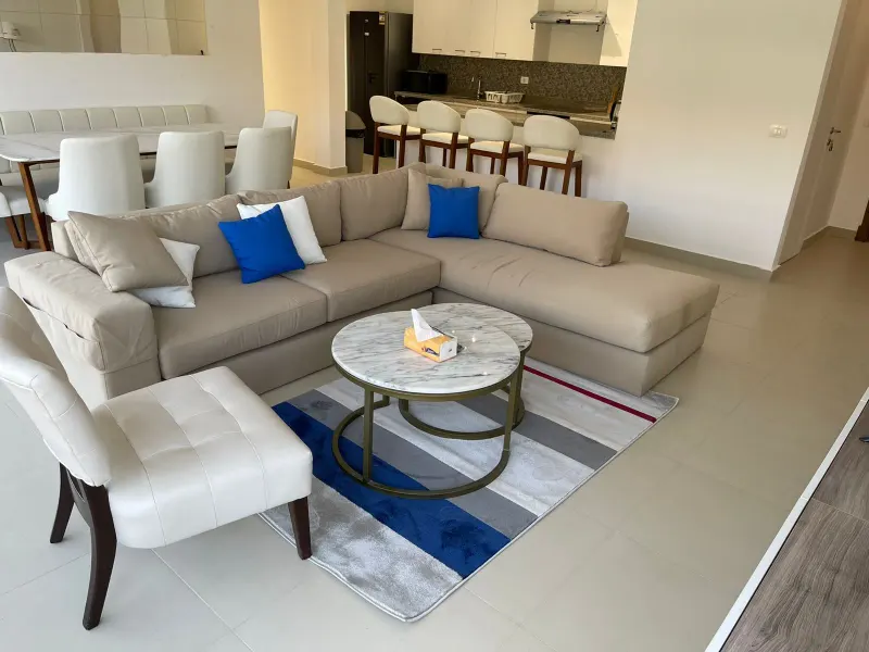 F02-G03 Beachtown 2 Bedroom + Maid's Room Apartment, photo 6