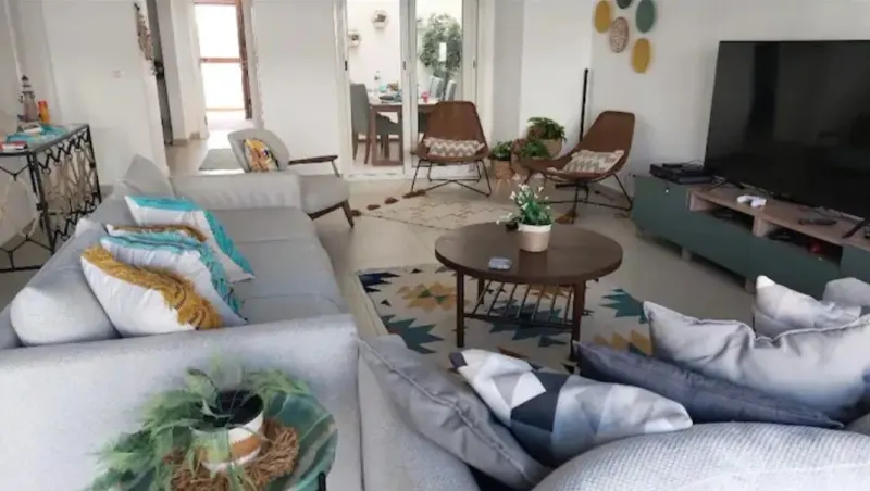 F15 Beachtown 4 Bedroom + Maid's Room Townhome, photo 2