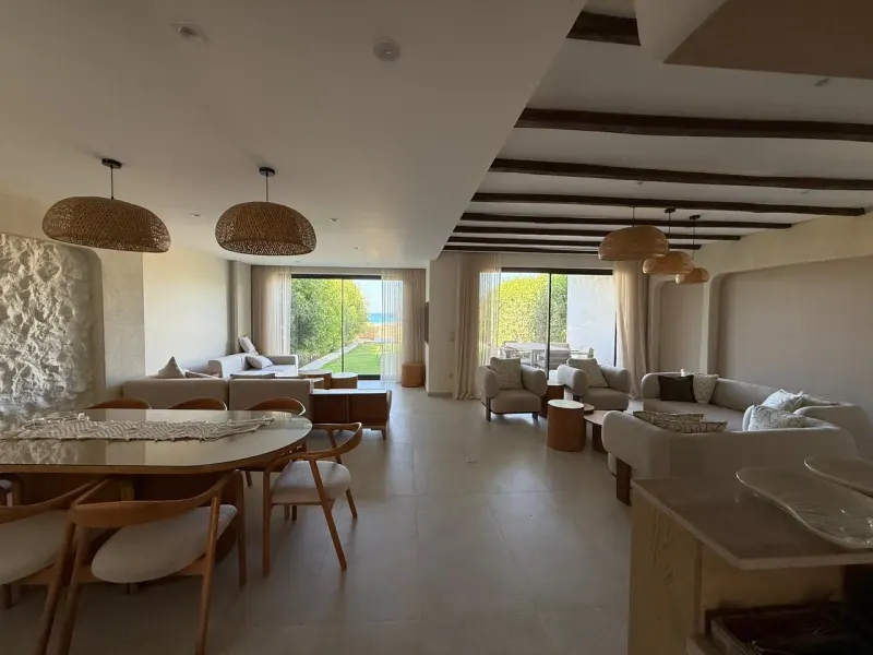 G06 Selection 6 Bedroom Town Villa, photo 2