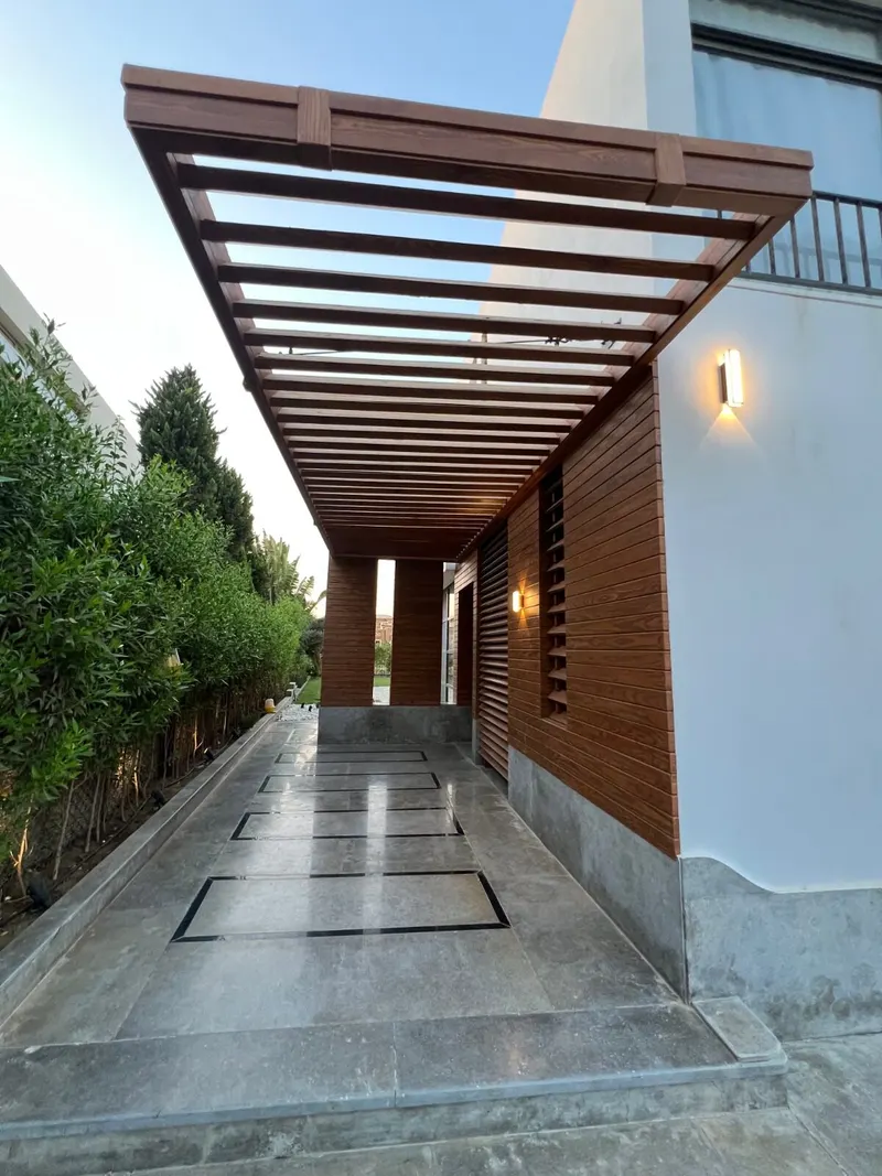 Timber Pergola and Sunset Terrace — 4-Bedroom Villa, Sheikh Zayed, photo 7