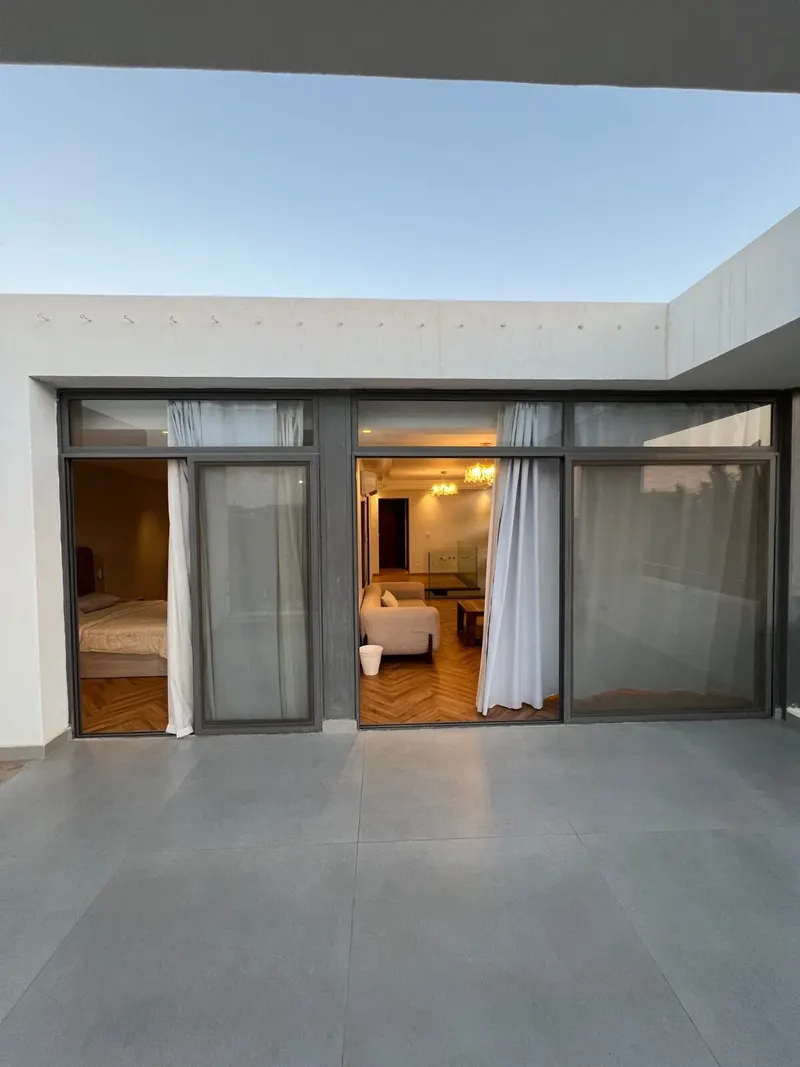 Timber Pergola and Sunset Terrace — 4-Bedroom Villa, Sheikh Zayed, photo 5