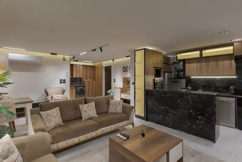 Black Marble and Slatted Oak Lounge — 2-Bedroom Apartment, New Cairo, photo 2