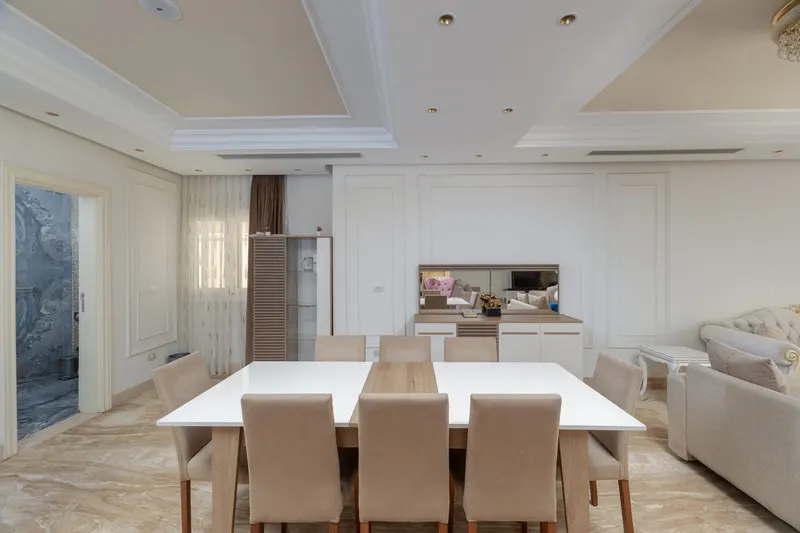 Onyx Pillars and Pergola Garden — 4-Bedroom Villa, Sheikh Zayed, photo 6