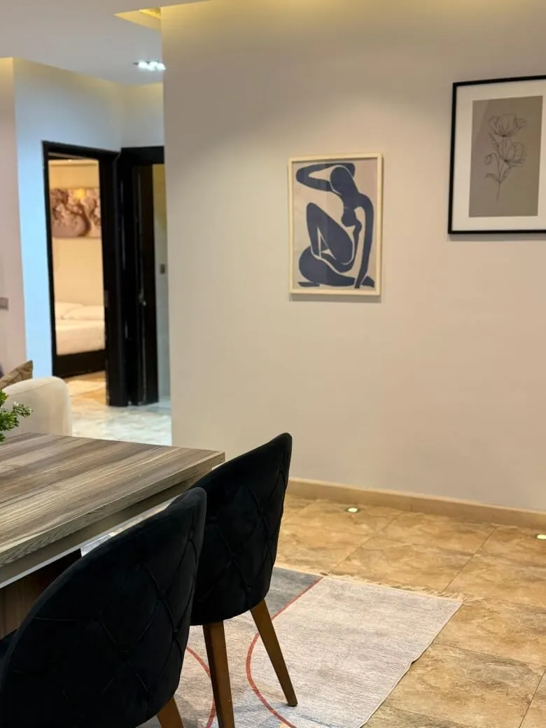 Timber & Velvet Home — 2-Bedroom Apartment, Sheikh Zayed, photo 5