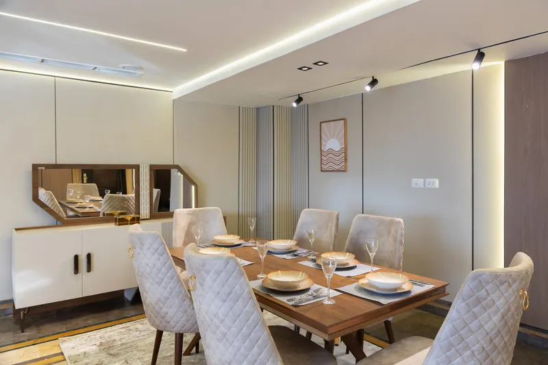 Glass-Railed Nile Balcony — 4-Bedroom Apartment, Manial, photo 8