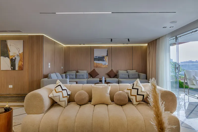 Glass-Railed Nile Balcony — 4-Bedroom Apartment, Manial, photo 5
