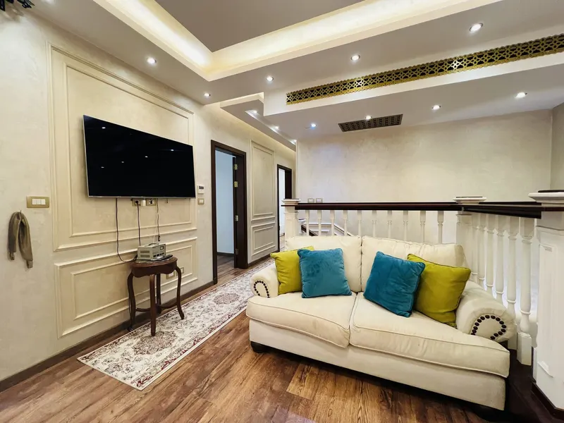 Canopied Gazebo on the Lawn — 3-Bedroom Duplex, New Cairo, photo 8
