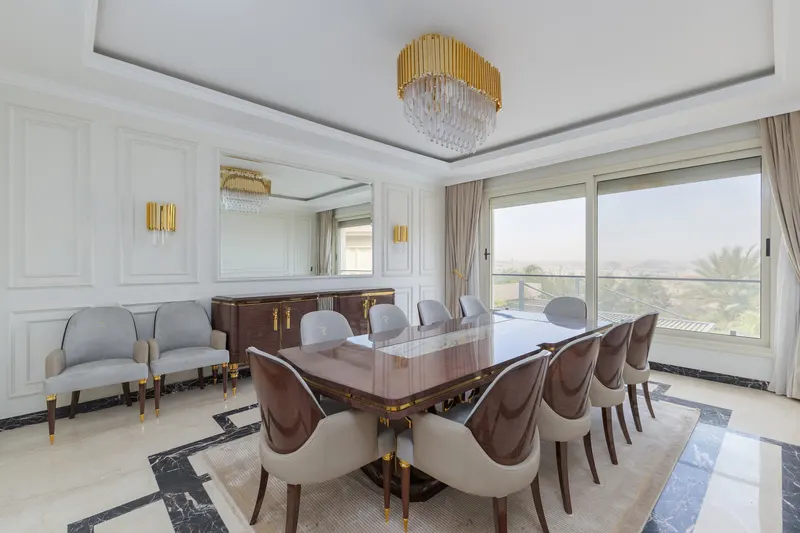 Green Velvet and Gold Chandeliers — 6-Bedroom Villa, Sheikh Zayed, photo 6