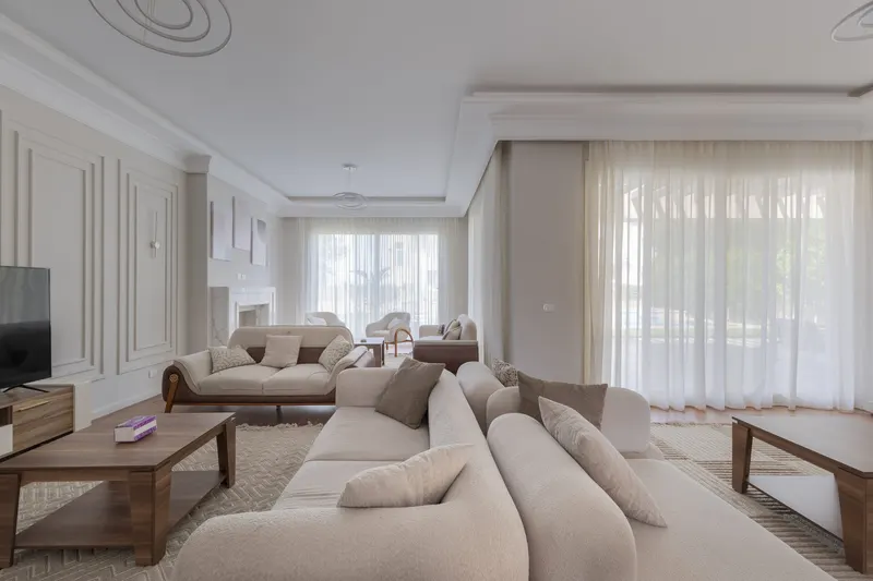Marble Fireplace and Stepped Pool — 5-Bedroom Villa, Sheikh Zayed, photo 6