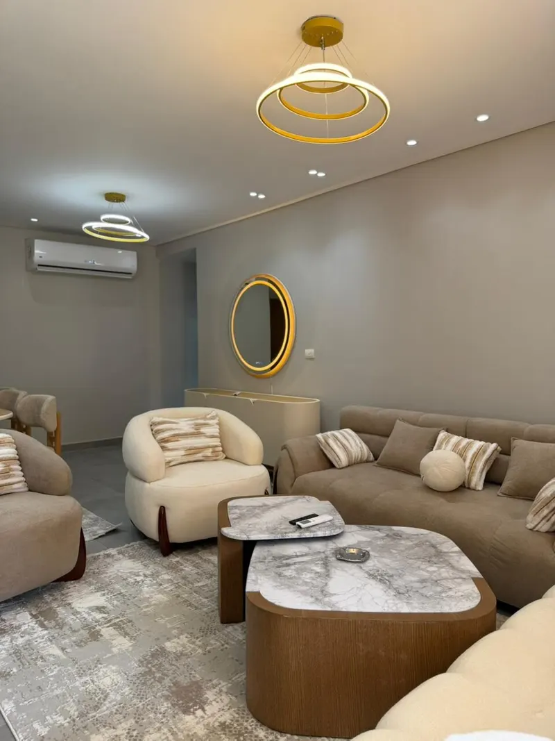 Gold Halo Lights and Garden Doors — 2-Bedroom Apartment, Sheikh Zayed, photo 2