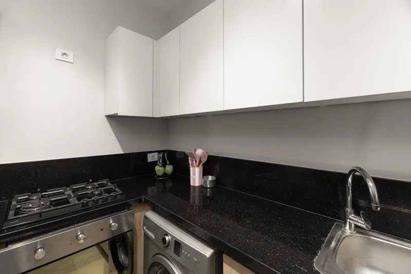 White Stallion Living Room — 2-Bedroom Apartment, Sheikh Zayed, photo 8