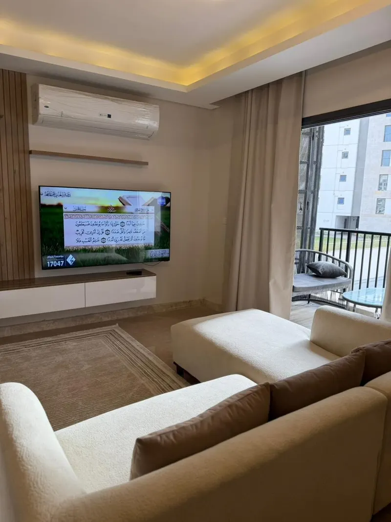 Golden Hexagon Home — 2-Bedroom Apartment, Sheikh Zayed, photo 3