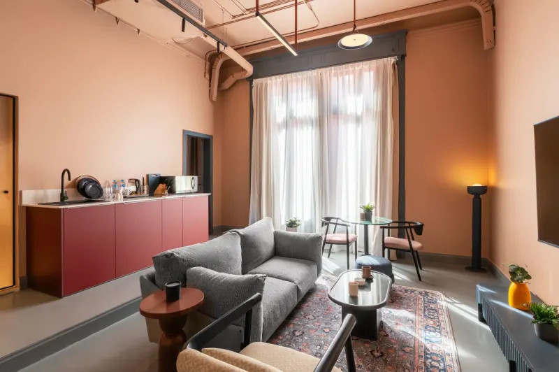 One Bedroom Apartment City View King bed In The Center OF Downtown Cairo