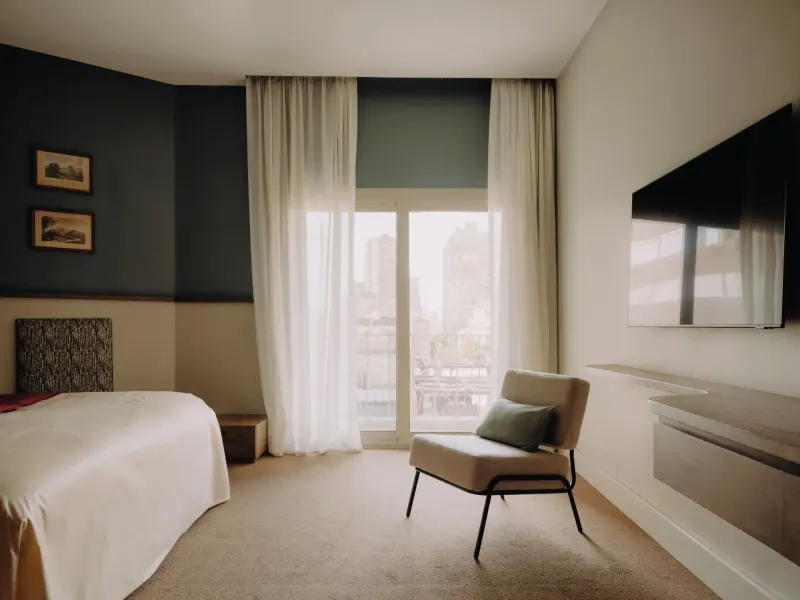 Suite With Balcony In a Boutique Hotel With Breakfast — photo 5