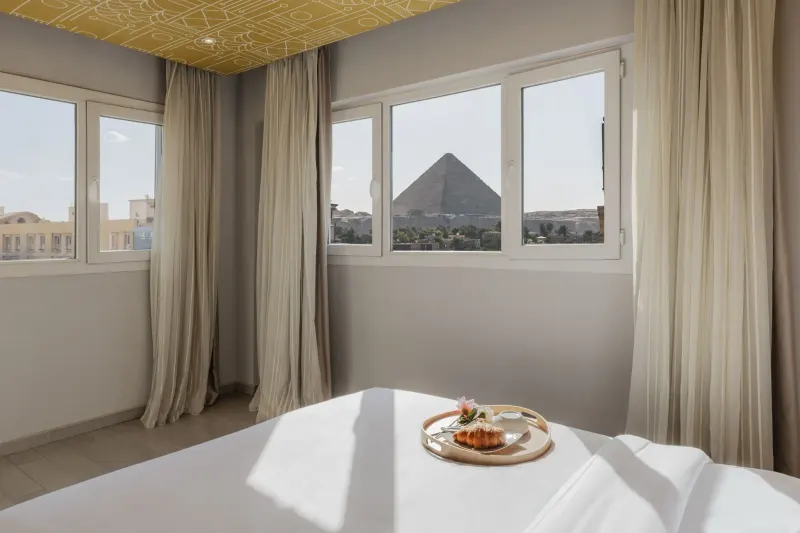 Three Bedrooms Apartment Pyramids View