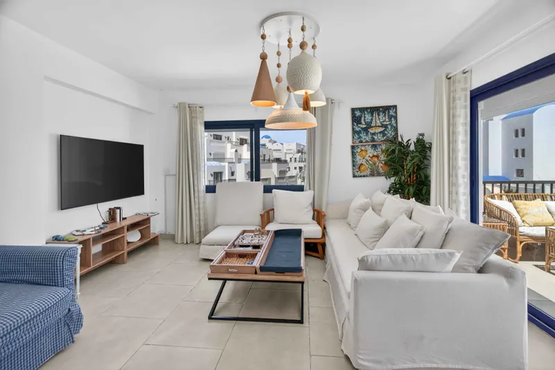 Elegant 2BDR @ Greek Village, photo 3