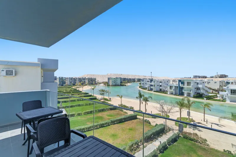 Elegant 3BR In FoukaBay