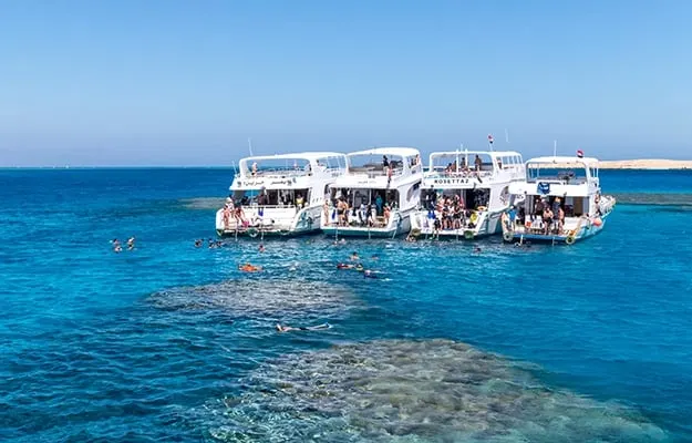 Red Sea Boat Cruise — 3