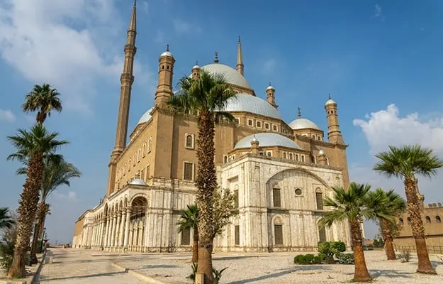 Discover Colorful Cairo — 1