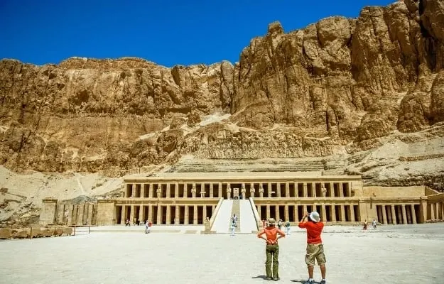 Journey from Hurghada to the City of the Pharaohs — 3