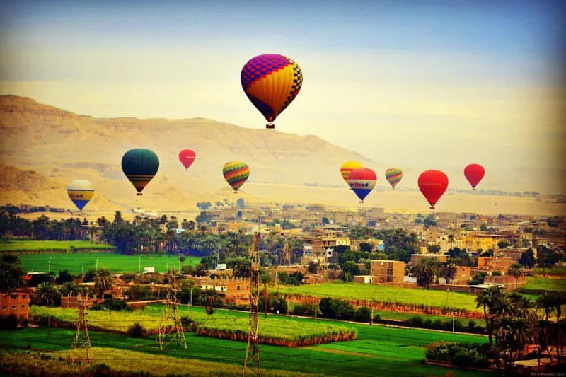 Magical Hot air balloon Ride in Luxor at Sunrise — 2