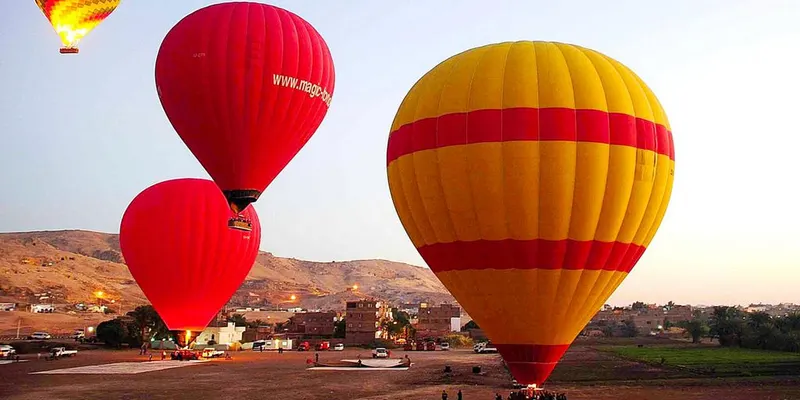 Magical Hot air balloon Ride in Luxor at Sunrise — 4