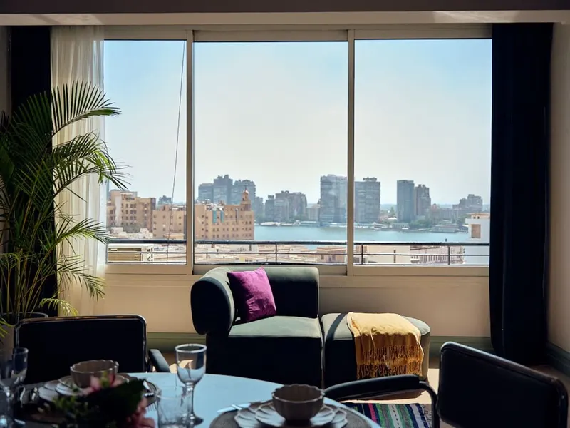 Garden City 3-Bedroom En-Suite Apartment with Nile Views, photo 7