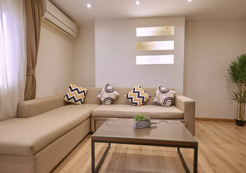 Nasr City 1-Bedroom with Backlit Wall Niches and Bar Seating, photo 6