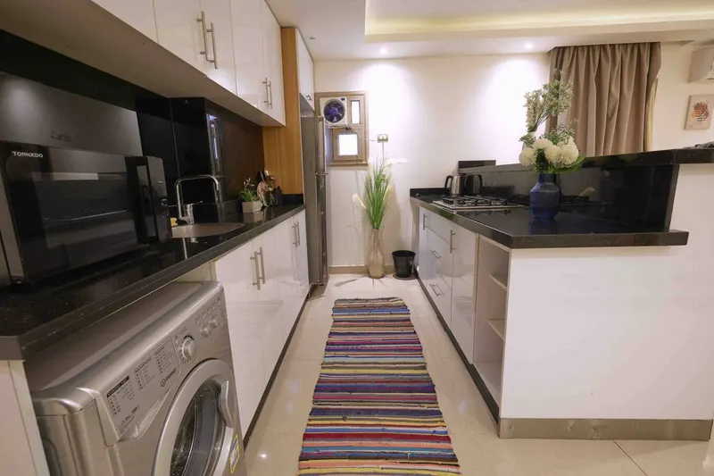 Nasr City 1-Bedroom with Lime Sofa and Gloss-White Kitchen, photo 4