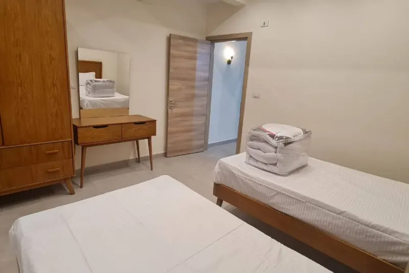 2-Bedroom, 2-Bath near City Stars with Washer and Dining, photo 6