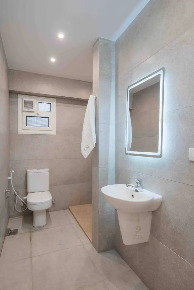 Nasr City 3-Bedroom near City Stars, Two Baths, Sleeps 8, photo 6