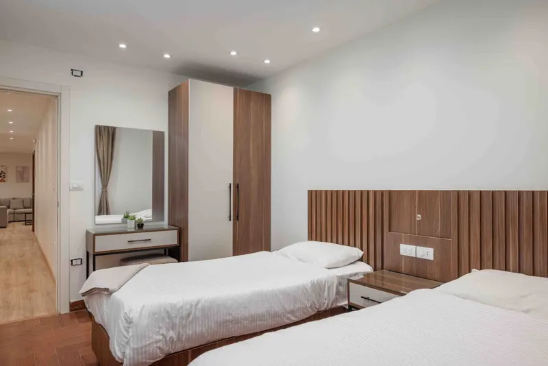 Nasr City 3-Bedroom near City Stars, Two Baths, Sleeps 8, photo 7